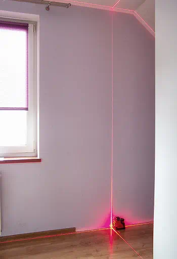 Zabudowa szafy wnękowej, wrzesień 2019. Foto02.