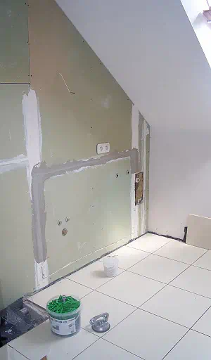 Generalny remont łazienki na piętrze, Ostrołęka, wrzesień 2019. Foto02.