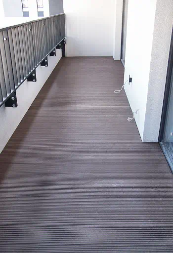 Realizacja, deska tarasowa kompozytowa, Ursus, marzec 2020. Foto09.