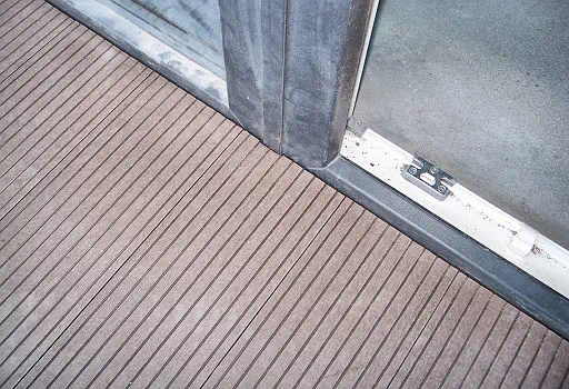 Realizacja, deska tarasowa kompozytowa, Ursus, marzec 2020. Foto06.